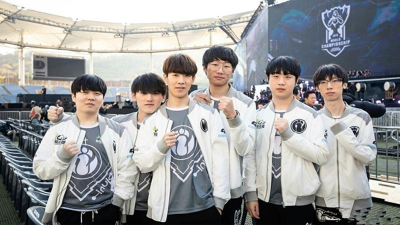 TenZ 在 VALORANT 中揭示了他梦想的太平洋地区选手团队