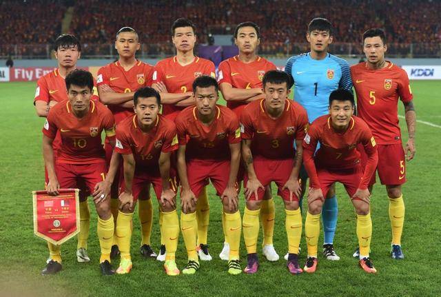 国足vs乌兹别克斯坦 岛民上岛！老董聊球
